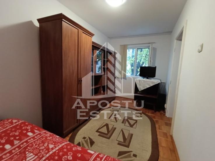 Apartament 2 camere, bloc anvelopat, mobilat si utilat, zona Sagului.