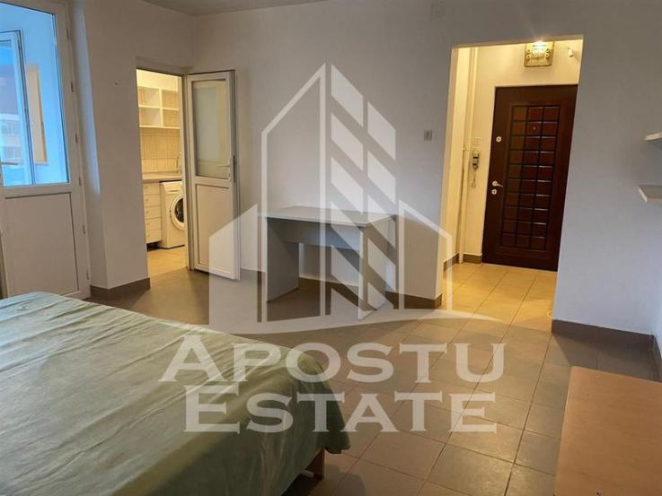 Apartament cu o camera, zona Take Ionescu