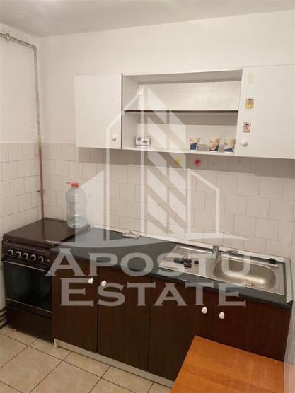 Apartament cu 3 camere 2 bai in zona Lipovei