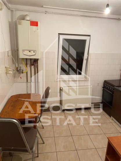 Apartament cu 3 camere 2 bai in zona Lipovei