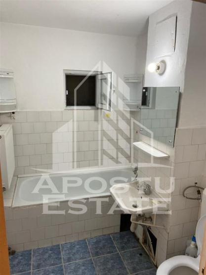 Apartament cu 3 camere 2 bai in zona Lipovei