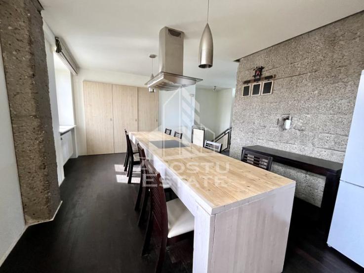 Apartament cu 4 camere pe 2 niveluri, view deosebit, zona Buziasului