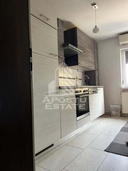 Apartament cu 2 camere in zona Shopping City, etajul intai, cetrala