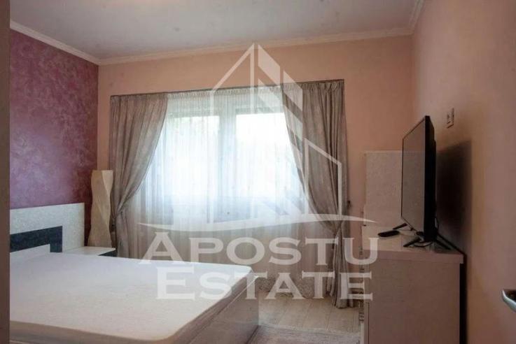 Apartament cu 4 camere, 2 bai, Centrala Proprie, Lipovei