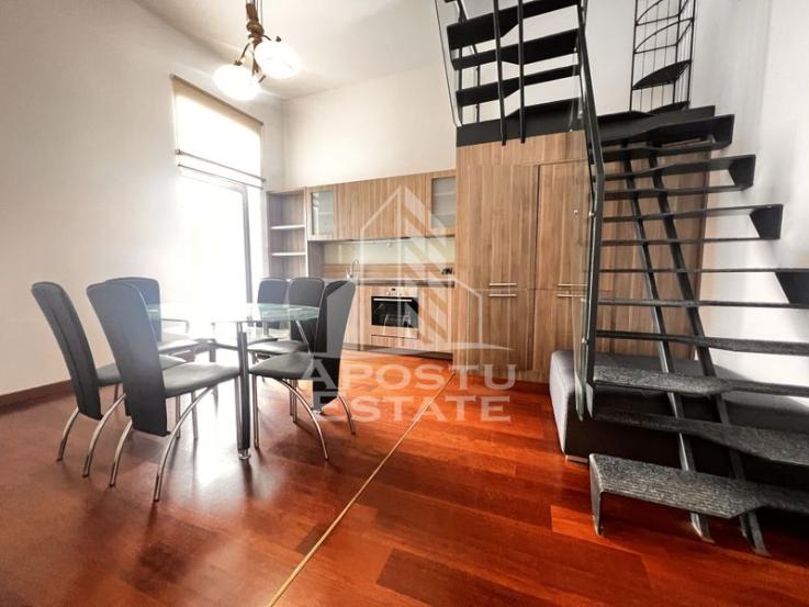 Apartament cu 3 camere pe 2 nivele, etajul 2, Piata Unirii