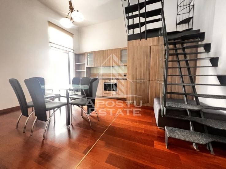 Apartament cu 3 camere pe 2 nivele, etajul 2, Piata Unirii