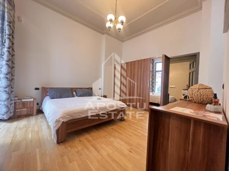 Apartament cu 5 camere, etajul 1, Piata Unirii