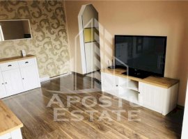 Apartament  3 camere in zona COMPLEXUL STUDENTESC