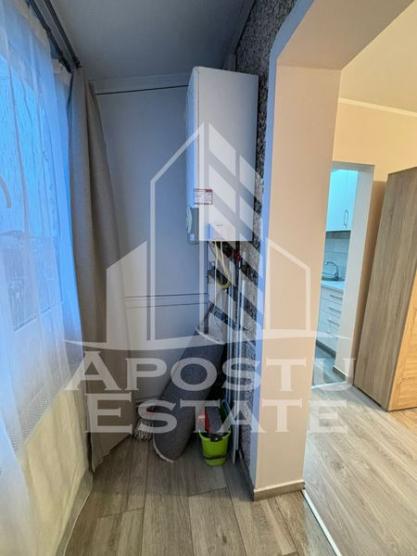 Apartament cu 3 camere, centrala proprie, zona Sagului