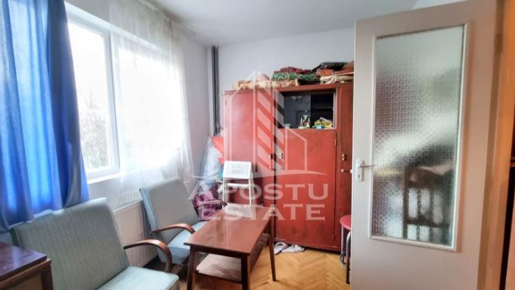 Apartament cu 2 camere, etaj intermediar, centrala proprie, zona Dacia