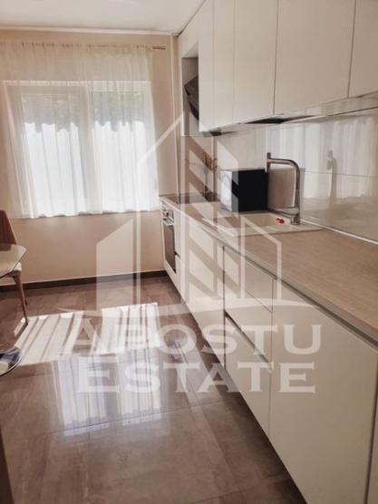 Apartament proaspat renovat 3 camere, Take Ionescu/ Medicina