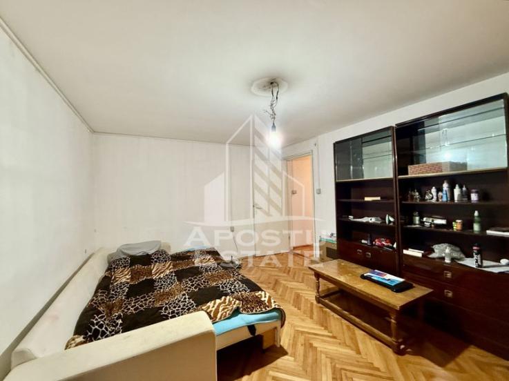 Apartament o camera, bucatarie inchisa,  38mp, Complexul Studentesc