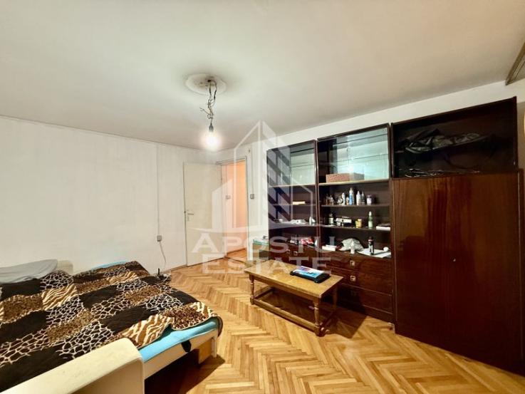 Apartament o camera, bucatarie inchisa,  38mp, Complexul Studentesc