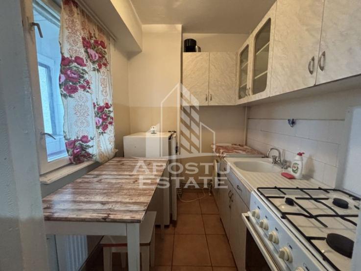 Apartament cu o camera in zona Simion Barnutiu, centrala termica