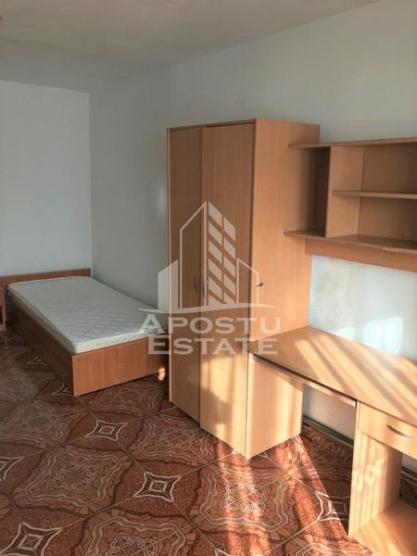 Apartament cu 4 camere 80mp 2 bai Decomandat in zona Mircea cel Batran