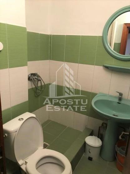 Apartament cu 4 camere 80mp 2 bai Decomandat in zona Mircea cel Batran