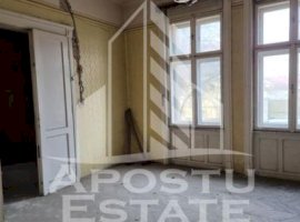 Casa individuala, 4 camere, 802 mp teren in zona Sagului