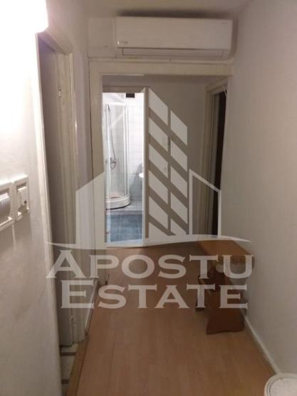 Apartament 2 camere,decomandat,zona Simion Barnutiu