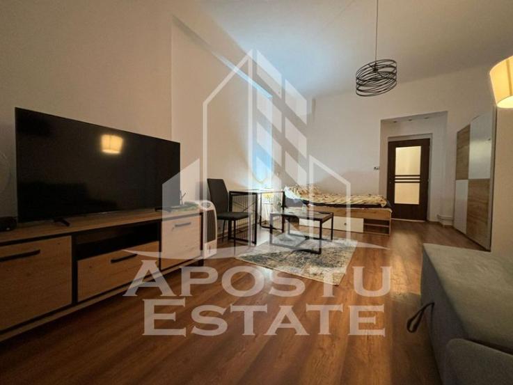 Apartament cu o camera, centrala proprie, zona Centrala