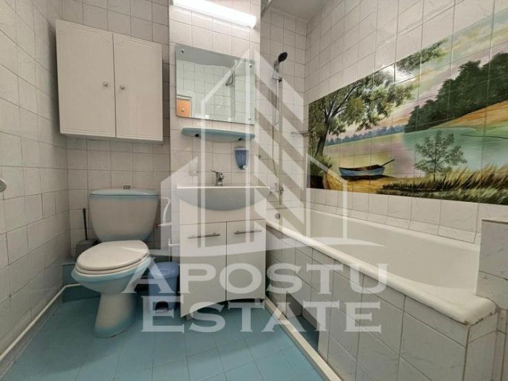 Apartament cu 2 camere, centrala proprie, zona Circumvalatiunii