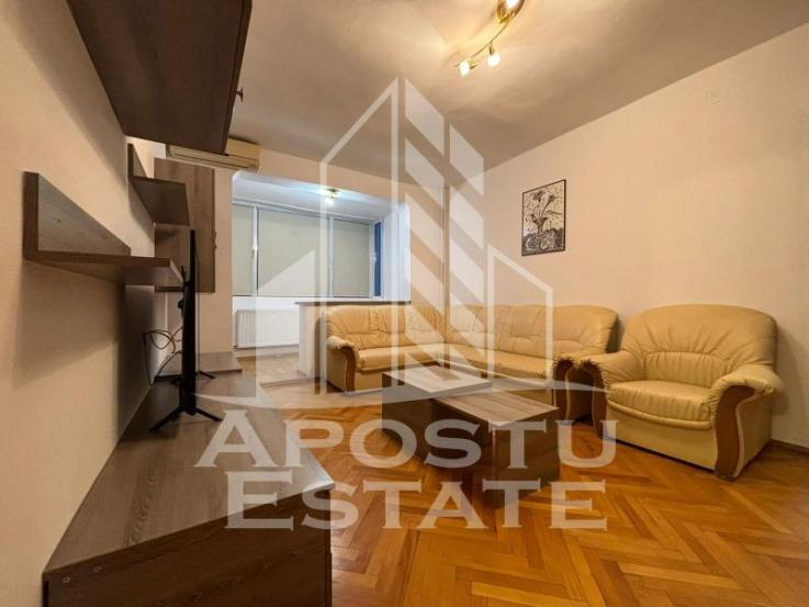 Apartament cu 2 camere, centrala proprie, zona Circumvalatiunii