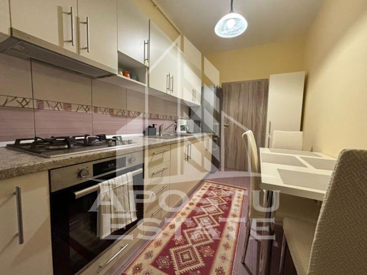 Apartament cu 2 camere, centrala proprie,zona Lipovei