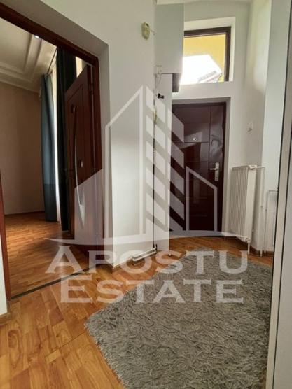 Apartament cu 2 camere, central