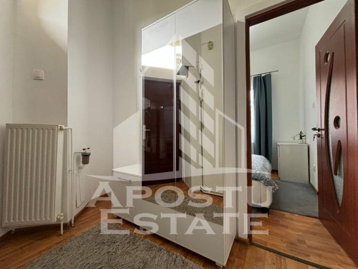 Apartament cu 2 camere, central