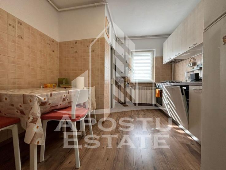 Apartament cu 3 camere, centrala proprie, zona Dambovita, PET FRIENDLY