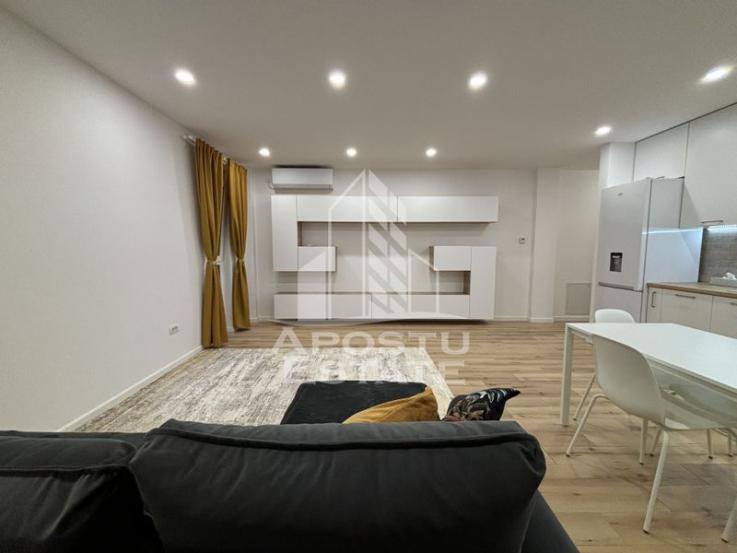 Apartament cu 2 camere, centrala proprie, loc de parcare,zona Soarelui