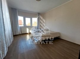 Casa P+1+M 9 camere, 3 bai, doua bucatarii, perfecta pentru investitie