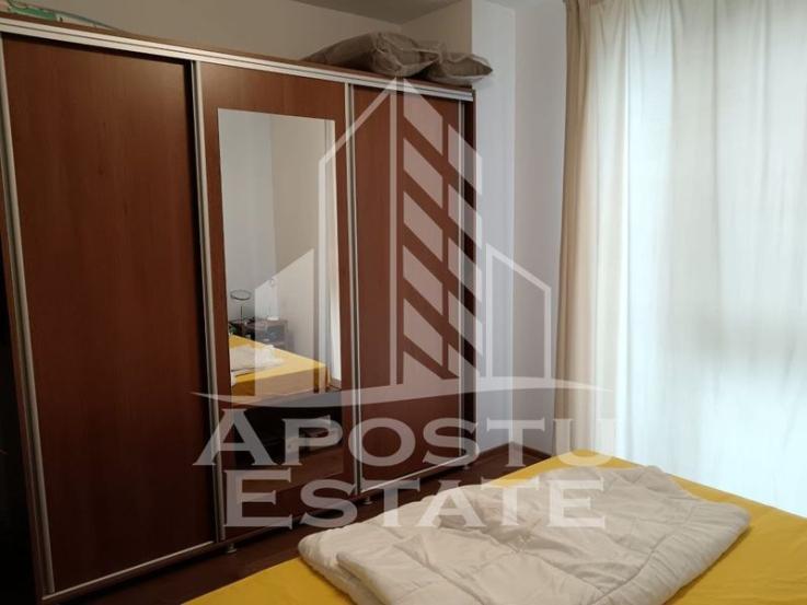 Apartament cu 2 camere, loc de parcare, Spitalul Judetean/Soarelui