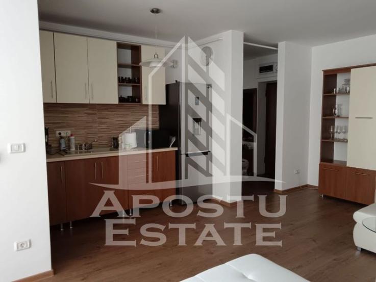 Apartament cu 2 camere, loc de parcare, Spitalul Judetean/Soarelui