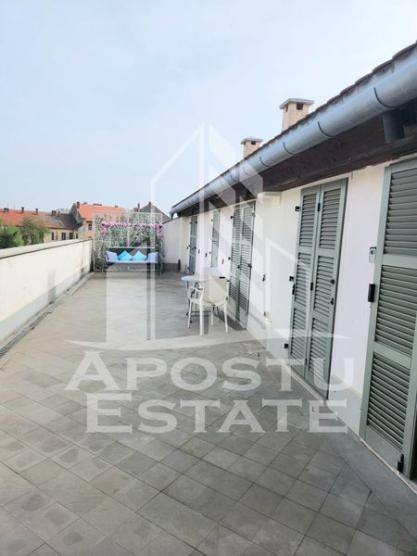 Apartament central tip penthouse,cladire istorica