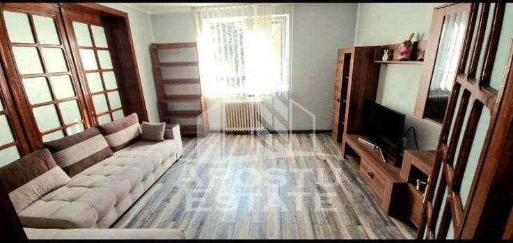 Apartament decomandat cu 3 camere,Calea Lipovei