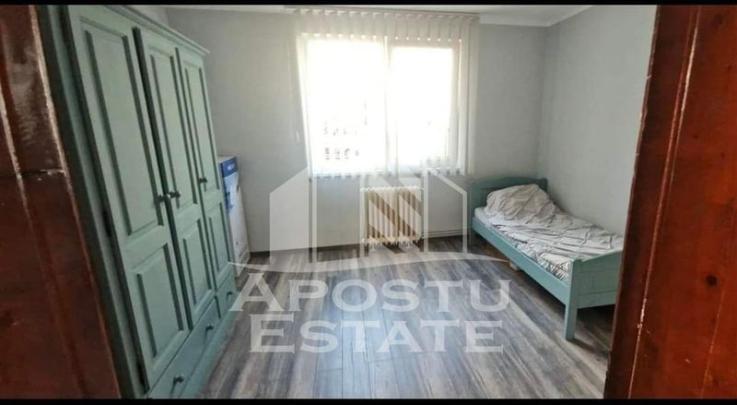 Apartament decomandat cu 3 camere,Calea Lipovei