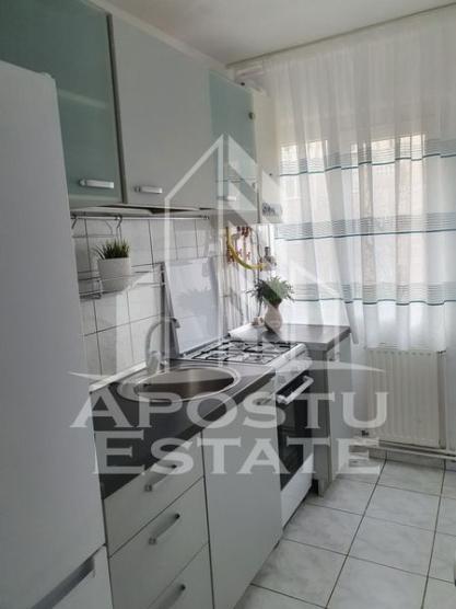 Apartament modern,semidecomandat,3 camere,zona Dacia