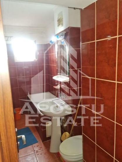 Apartament cu o camera in zona Sagului, centrala termica