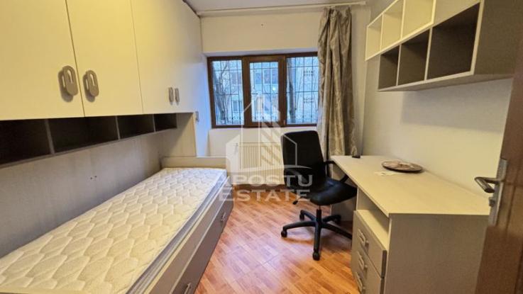 Apartament 3 camere, centrala proprie, Zona Sagului