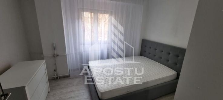 Apartament cu 2 camere,semidecomandat,renovat,Dambovita