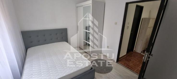 Apartament cu 2 camere,semidecomandat,renovat,Dambovita