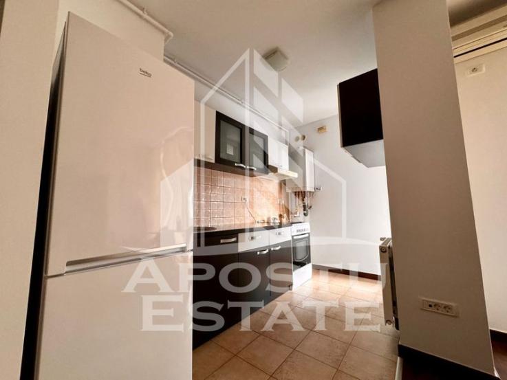 Apartament cu 2 camere, centrala proprie, bloc nou.