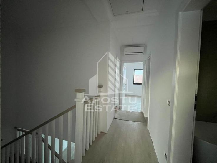 Duplex cu 4 camere, 3 bai,teren 250 mp in zona Dambovita