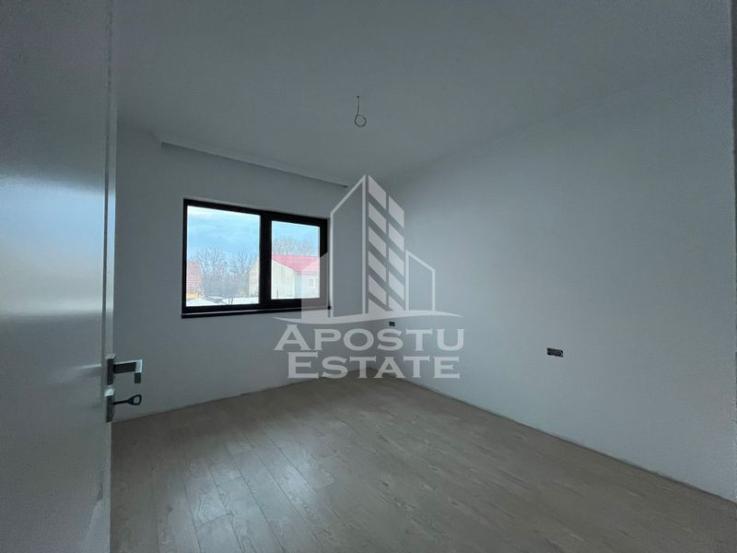 Duplex cu 4 camere, 3 bai,teren 250 mp in zona Dambovita