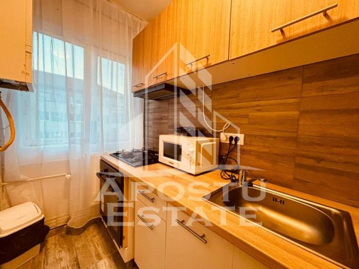 Apartament cu 3 camere, centrala proprie, zona Dacia, PET FRIENDLY