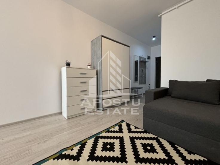 Apartament cu o cameră, centrala proprie, zona Calea Aradului