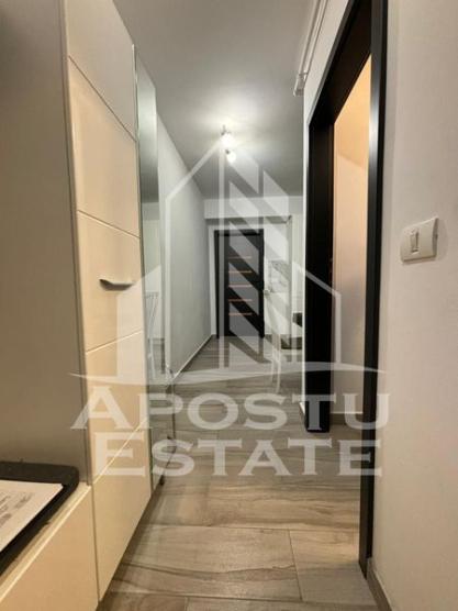 Apartament cu o camera, centrala proprie, loc de parcare, zona Lipovei