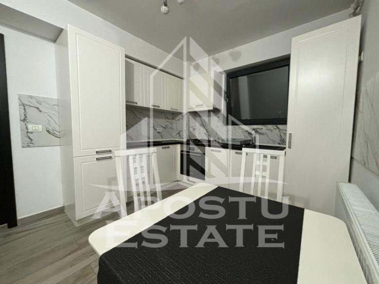 Apartament cu o camera, centrala proprie, loc de parcare, zona Lipovei