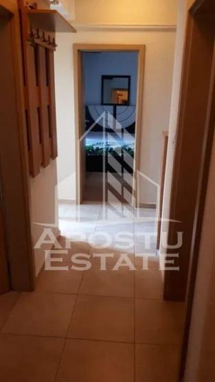 Apartament cu 3 camere, Soarelui, Mobilat, Centrala