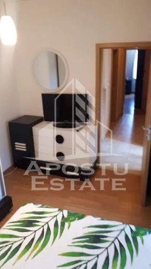 Apartament cu 3 camere, Soarelui, Mobilat, Centrala